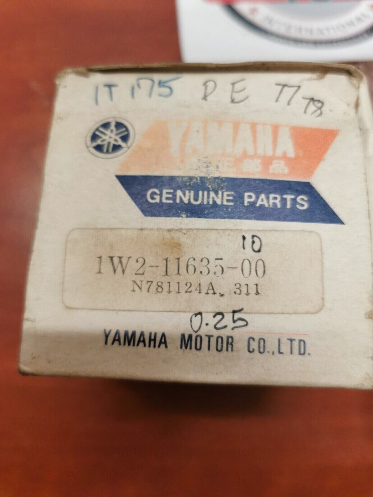 NOS Yamaha IT175 PISTON 1ST O/S SUB. 1W2-11635-10-00 SUB. 3R6-11630-12-00 Y86