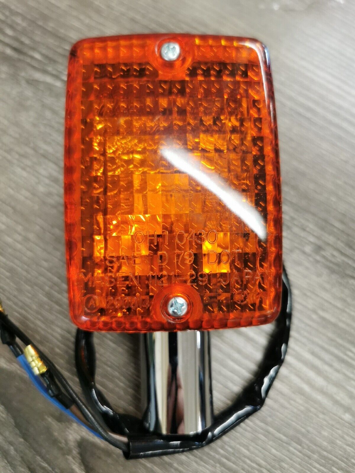 NOS YAMAHA XV920J 1982  FRONT FLASHER ASSEMBLY  10L-83310-70-00  Y54