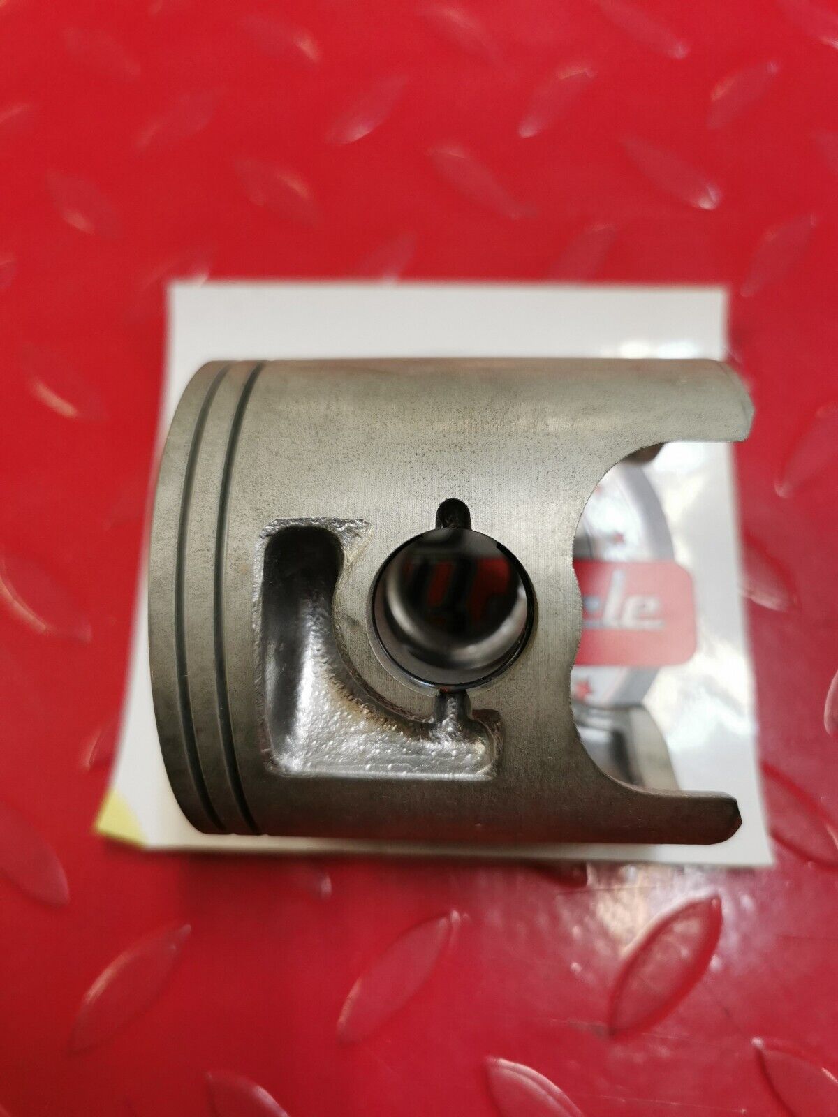 NOS Yamaha EX570 PISTON STD 82M-11631-01-92 Y27