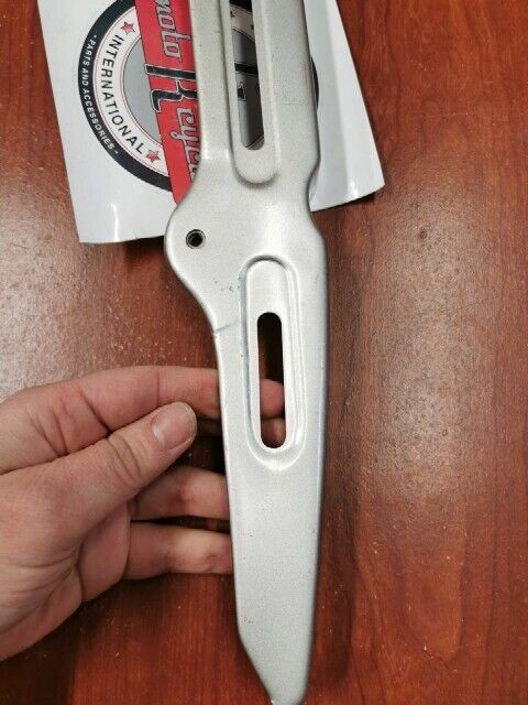 NOS Yamaha FS1 FS50 CHAIN GUIDE 260-22311-00-35 Y115