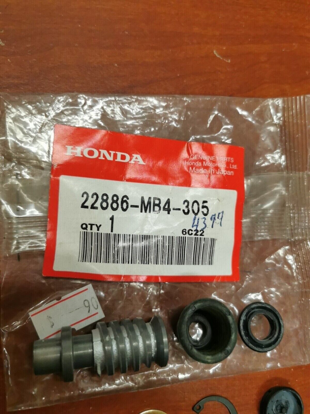 NOS Honda GL1500 GL1200 VF1100 PISTON KIT 22886-MB4-305 H64