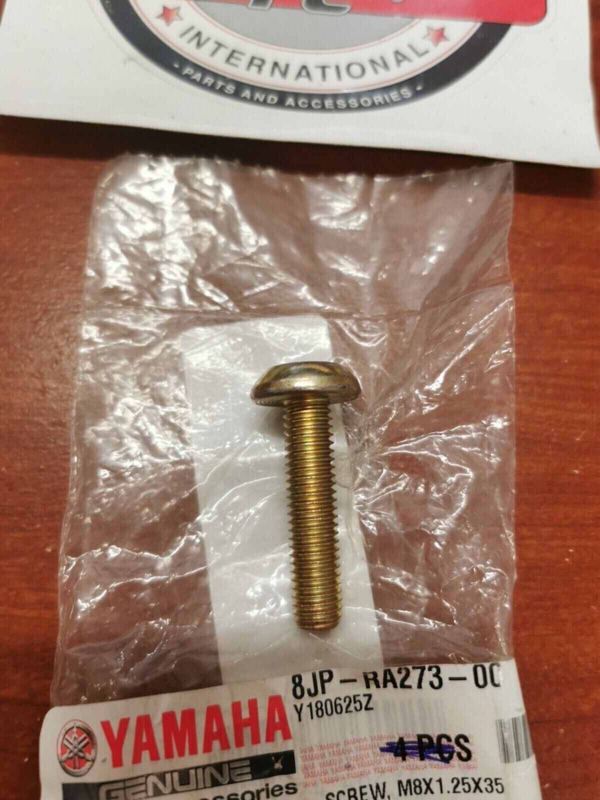 NOS Yamaha SCREW 8JP-RA273-00-00 Y81