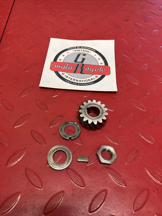 Suzuki RV90 1975 crankshaft crank shaft primary drive gear