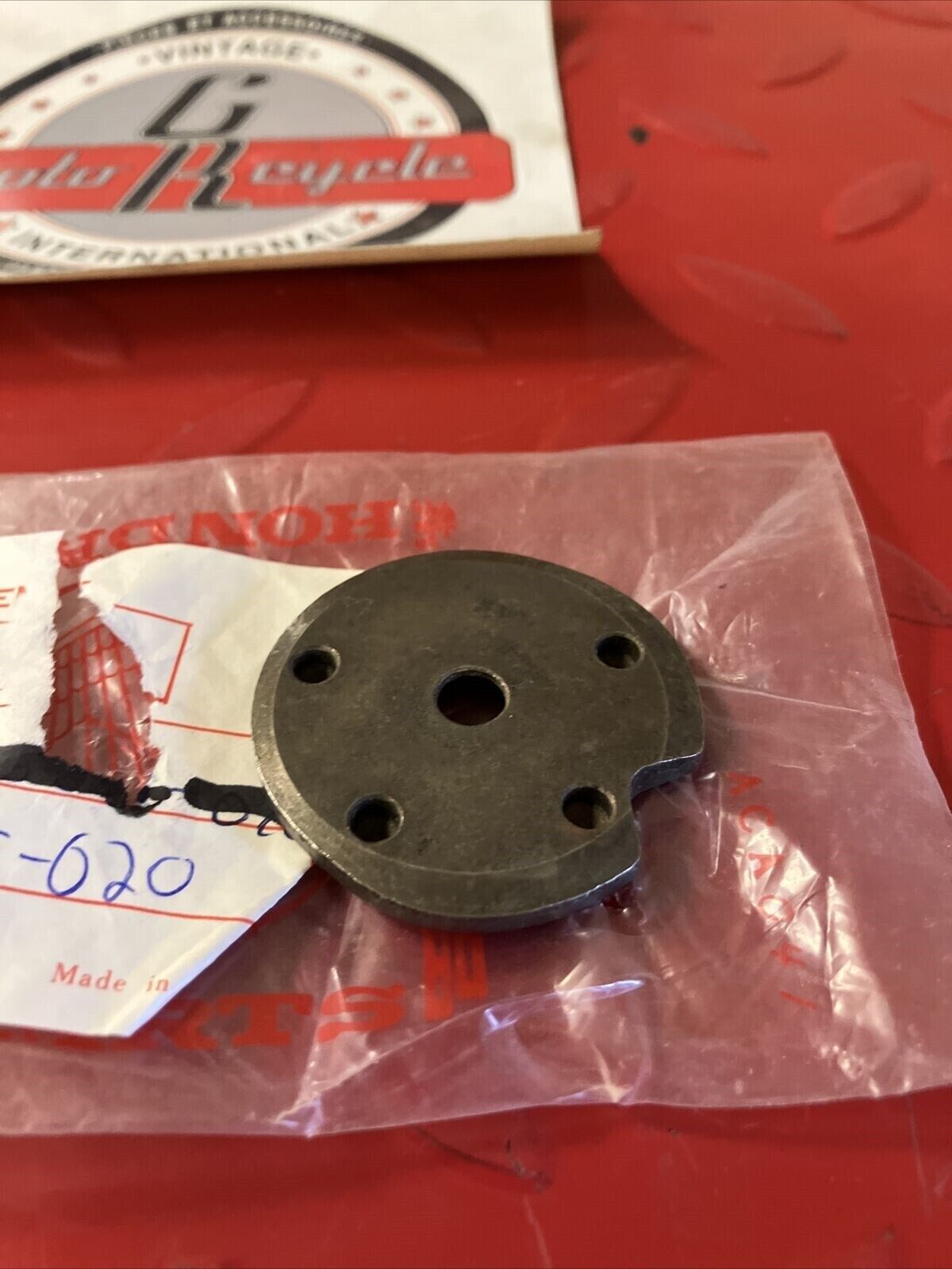 NOS HONDA CB750 PLATE NEUTRAL STOPPER 24441-300-020 H24