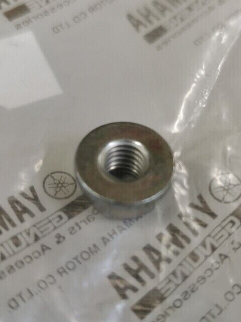 NOS YAMAHA OUTBOARD 115HP 40HP 130HP 250HP U Flange Nut 95604-06200-00 Y112