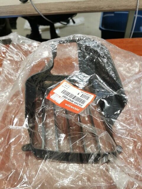 NOS Honda GL1500 LEFT SIDE UNDER COWL LOUVER 64295-MN5-000 H106