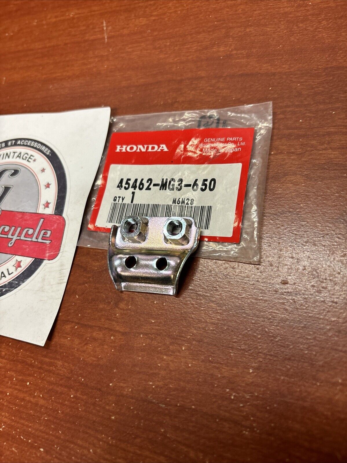 NOS Honda CR80R CRM125R FRONT BRAKE CABLE HOLDER CLAMP B 45462-MG3-650 H170