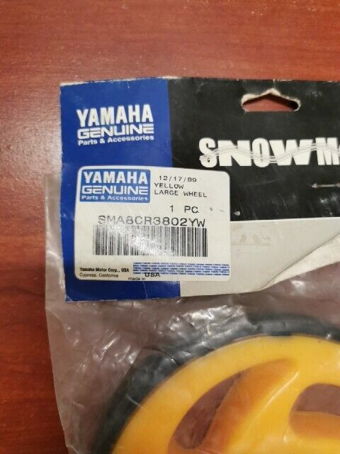 NOS Yamaha YELLOW LARGE WHEEL SMA-8CR38-02-YW Y110