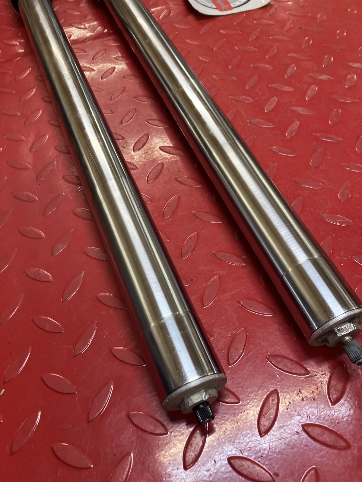 Suzuki RM125 1984 left right front forks