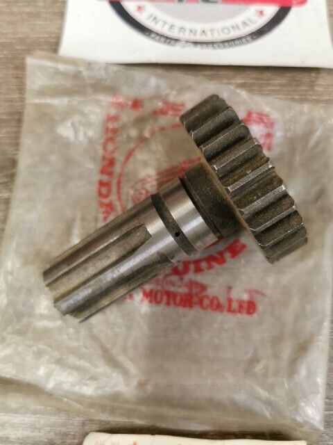 NOS HONDA CB72 1960 - 1964 CB77 SHAFT COUNTER TRANS 26T 23221-268-810 H87