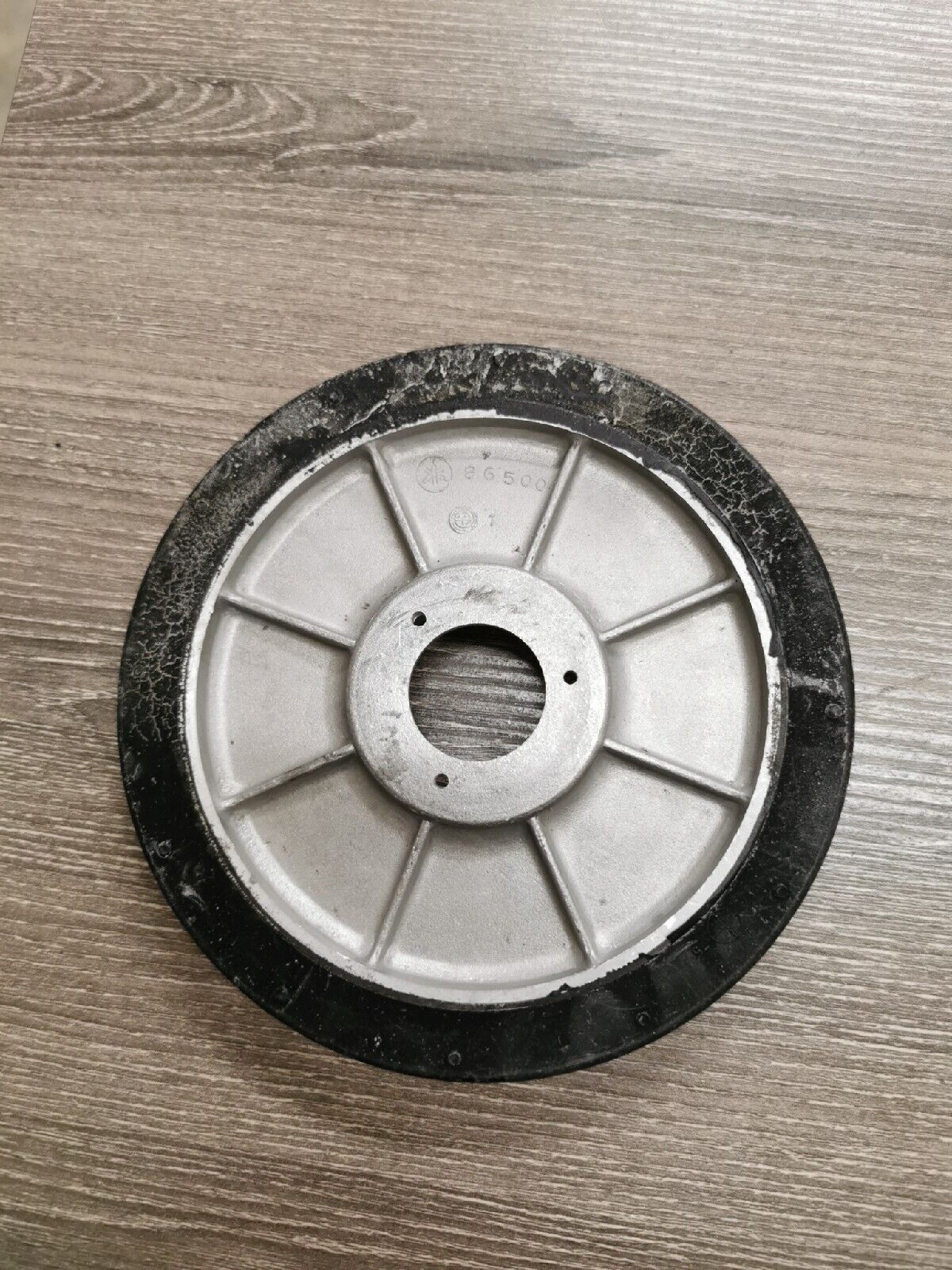 NOS YAMAHA WHEEL GUIDE 2  865-47535-00-00 Y56