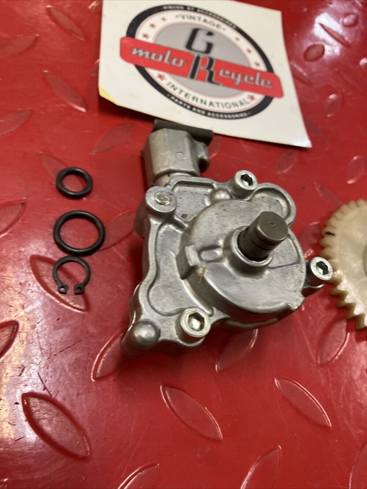 NOS Yamaha XV500 Virago 500 1983 1984 oil pump