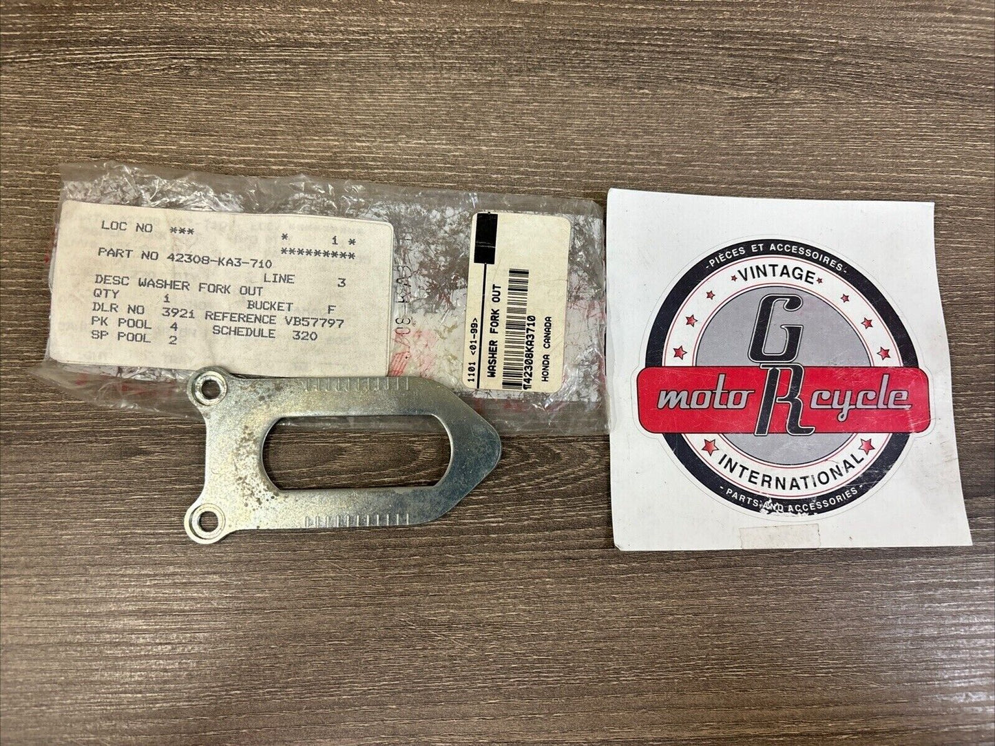 NOS Honda CR125R CR250R CR480R CR500R SWINGARM OUTER WASHER 42308-KA3-710 H122