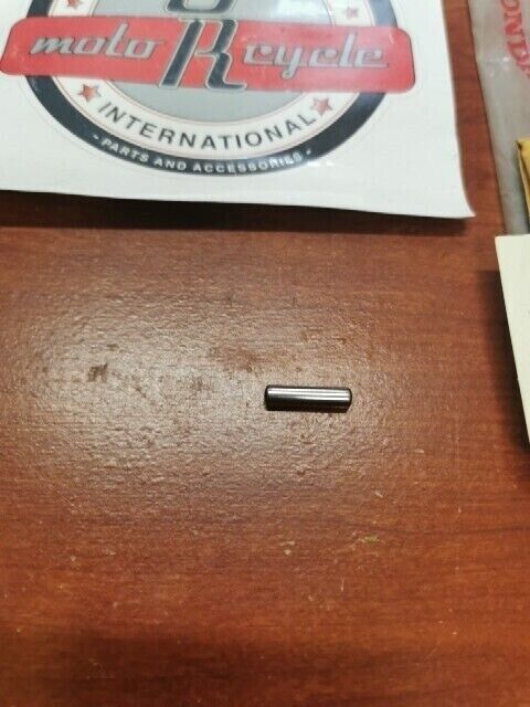 NOS Honda CB350F CB400F ROLLER (4X16.8) 91101-333-000 H71