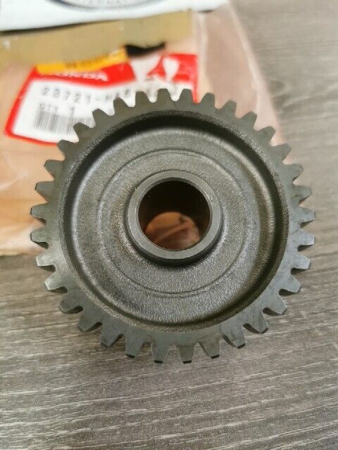 NOS HONDA TRX250 1985 - 1987 TRX300 GEAR REVERSE IDLE 23721-HA8-000 H109