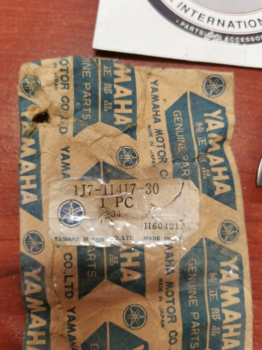 NOS Yamaha XS750 CRANKSHAFT PLANE BEARING 2 1J7-11417-30-00 Y70