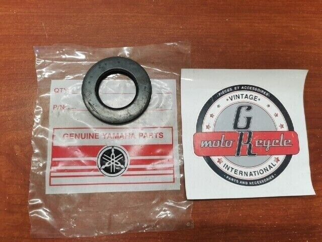 NOS Yamaha RD250 RD350 TZ250 TZ350 OIL SEAL (35X62X6) 93102-35054-00 Y136