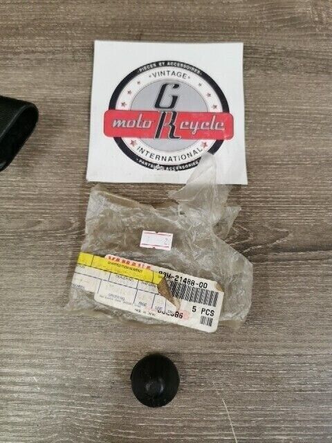 NOS YAMAHA INVITER CF300L CF300N VK540EG VK540EJ DAMPER 83M-21488-00-00 Y108