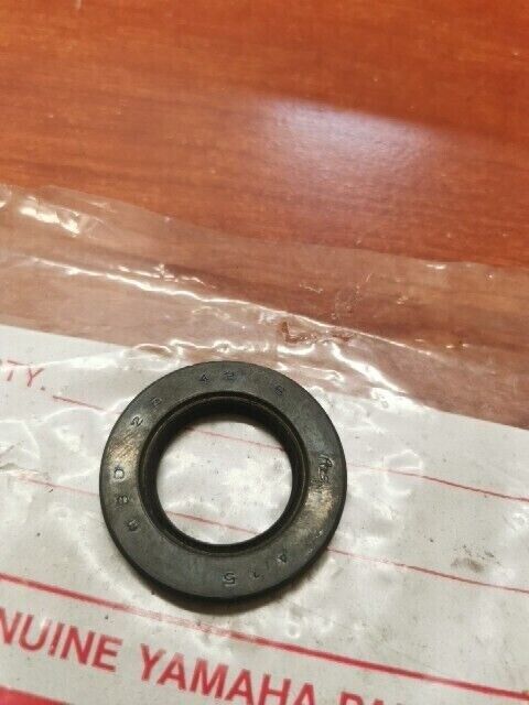 NOS Yamaha SM292 GP246F GP292F OIL SEAL SD-TYPE (25X42X6) 93102-25110-00 Y166