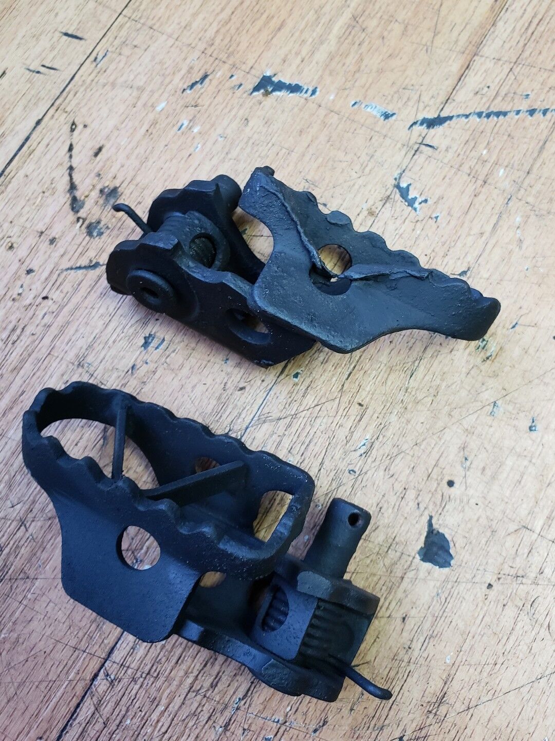 Yamaha IT200 1986 Peg footrest right left yz125 yz250 yz490 it250 it490 tt600 tt