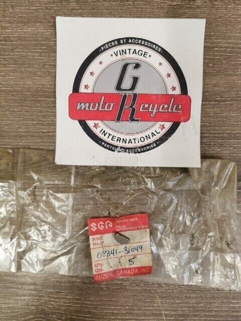 NOS SUZUKI A100 DL1000 DRZ400 GSX1300RZ GZ250 DR800SU KEY 08341-31049 S52