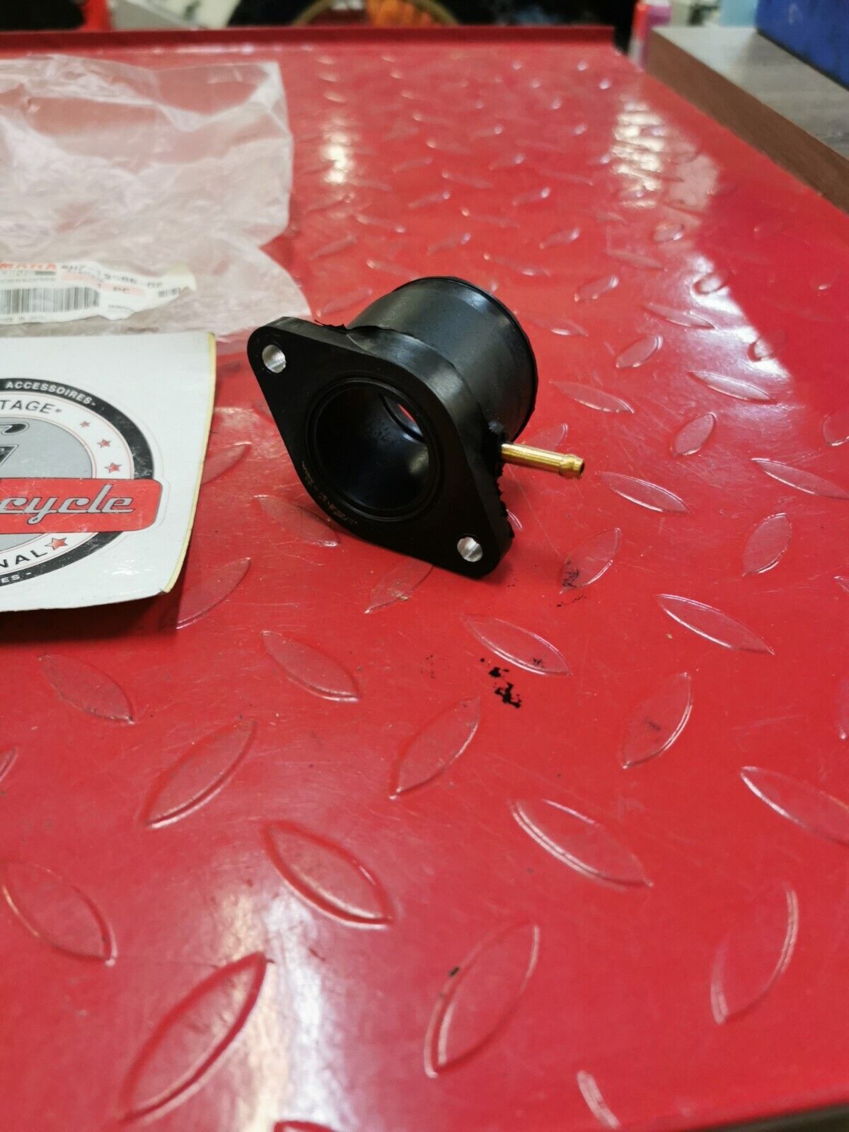 NOS Yamaha 1980 - 1982 XJ650 CARBURETOR JOINT 4H7-13586-02-00 Y41