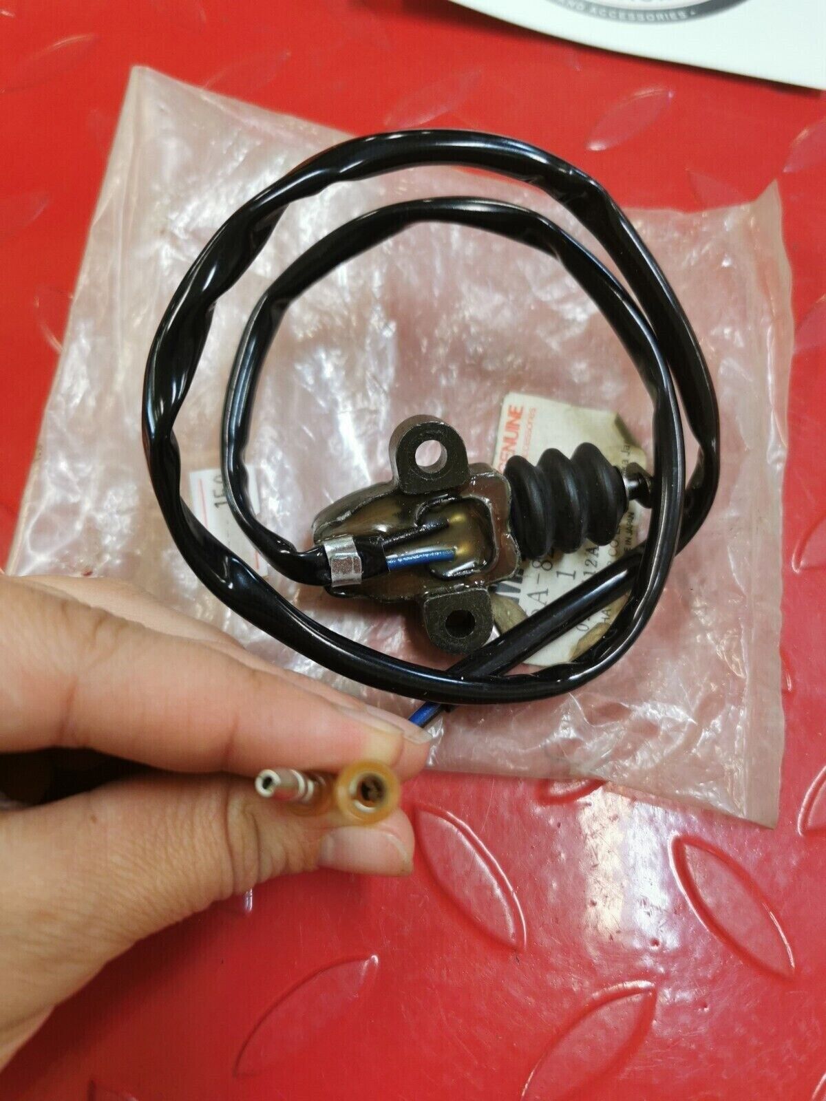 NOS Yamaha SRX250 DT50 XV250 XT350 XT250 SWITCH SIDE STAND 5Y1-82566-00-00 Y16