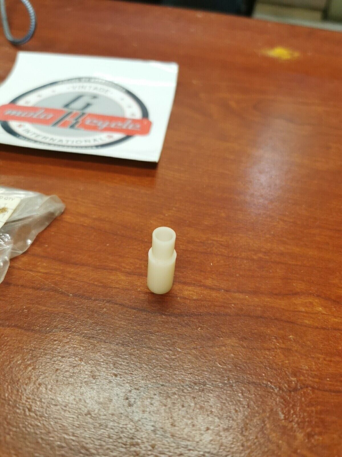 NOS Yamaha 1980 1981 XS850 CARBURETOR BUSHING 3J3-14998-00-00 Y71