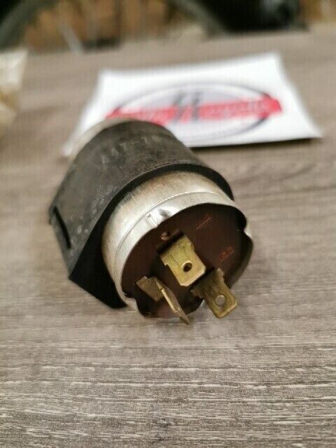 NOS YAMAHA XS400 TX500 XS650 TX650 FLASHER RELAY ASSEMBLY 447-83350-70-00 Y114