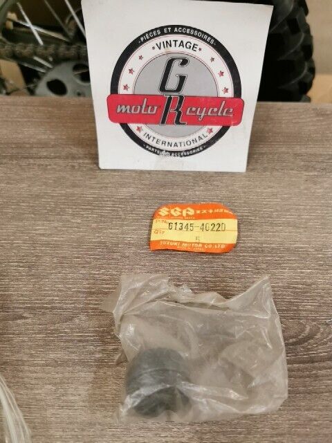 NOS SUZUKI DR400 1980 DR500 PE175 PE250 ROLLER CHAIN GUIDE 61345-40220 S37