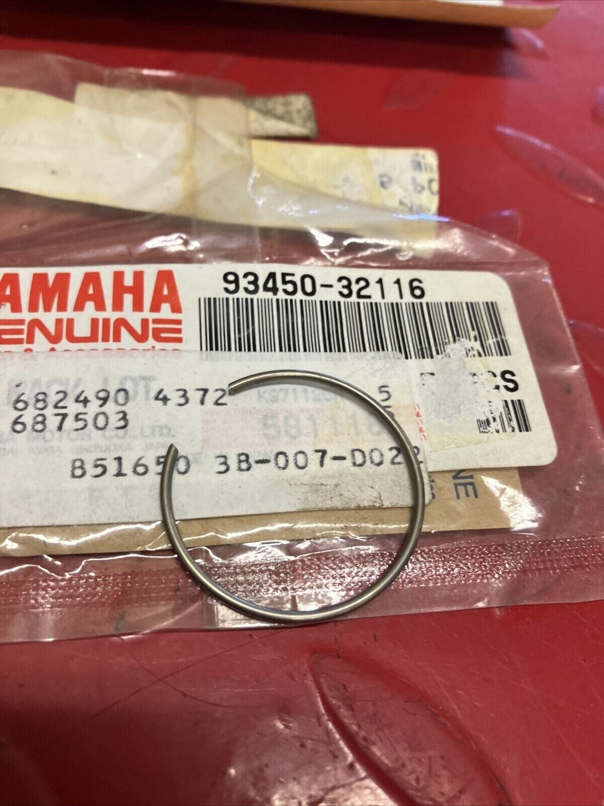 NOS YAMAHA VIRAGO 535 FRONT FORK CIRCLIP 93450-32116-00 Y61
