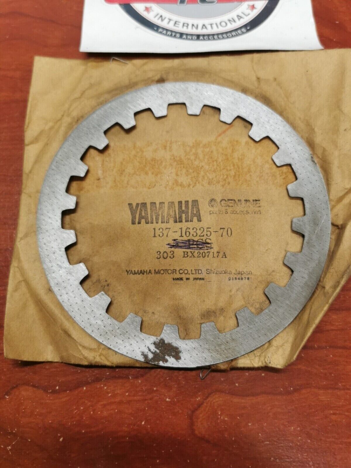 NOS Yamaha IT175 IT125 DT100 DT175 TZ125 TY175 CLUTCH PLATE 137-16325-70-00 Y96