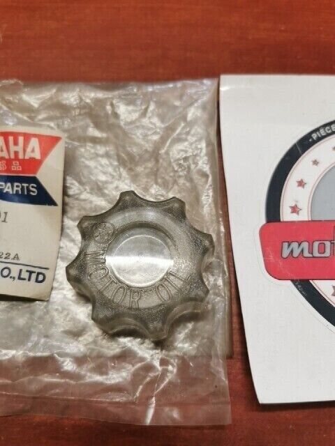 NOS Yamaha OIL TANK CAP BODY 296-21771-01-00 SUB 296-21771-62-00 Y132