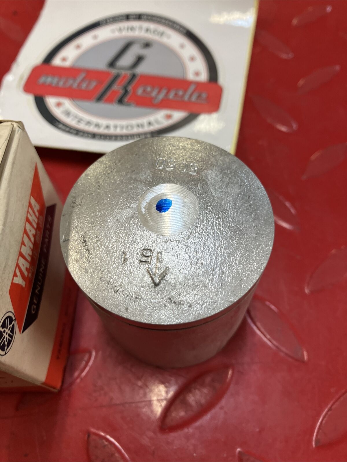 NOS Yamaha YZ100 1976 - 1981 PISTON 2 O/S 0.50 1J4-11636-00 3R2-11636-01-00 Y34