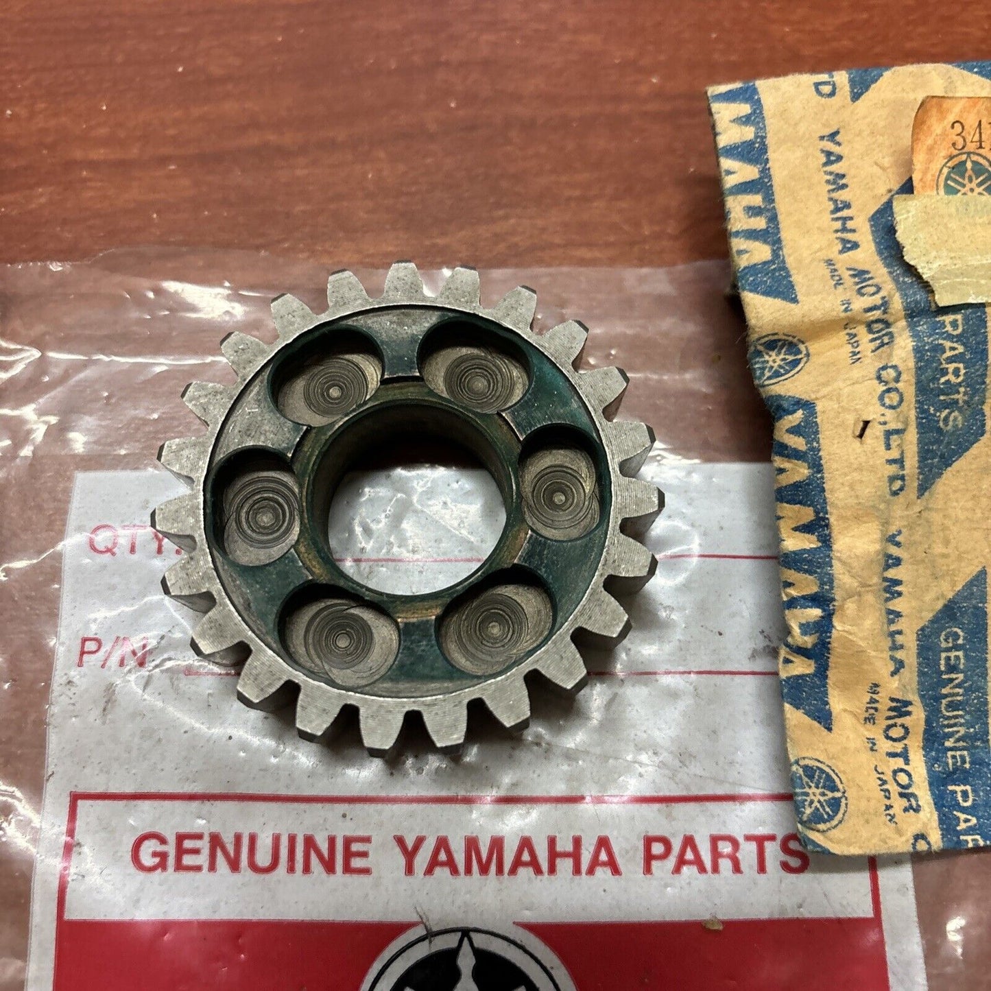 NOS Yamaha TX650 TX750 XS1 5TH PINION GEAR 341-17151-03 SUB 341-17151-02-00 Y172