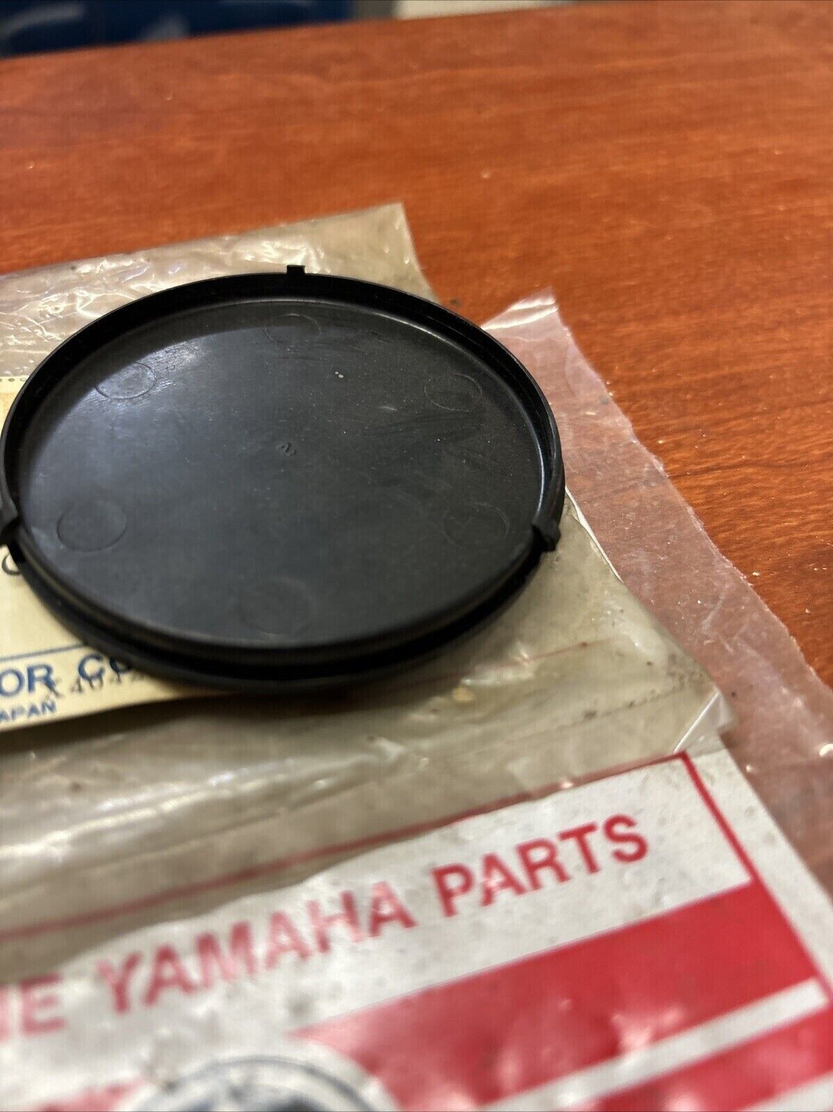 NOS Yamaha GP440 GPX338 GPX433 INSTRUMENT PANEL ORNAMENT 861-77715-00-00 Y178