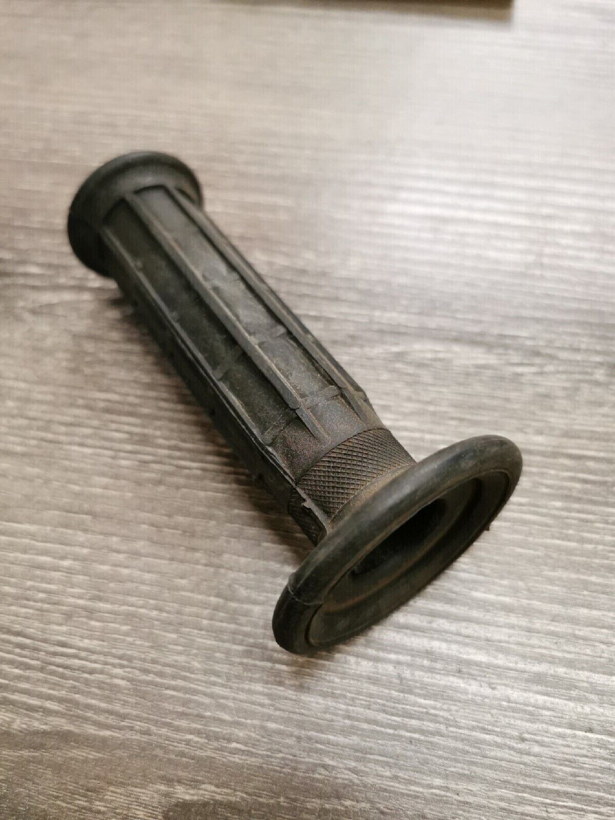 NOS YAMAHA GRIP RH 29U-26242-00-00 Superseded by 1LX-26242-01-00 Y55