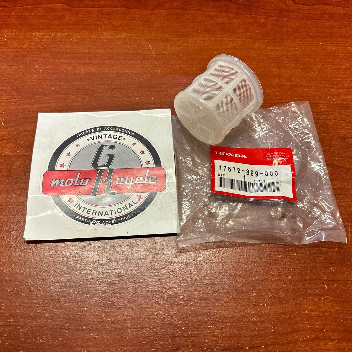NOS Honda GX390 GX620 FUEL FILTER 17672-899-000 H164