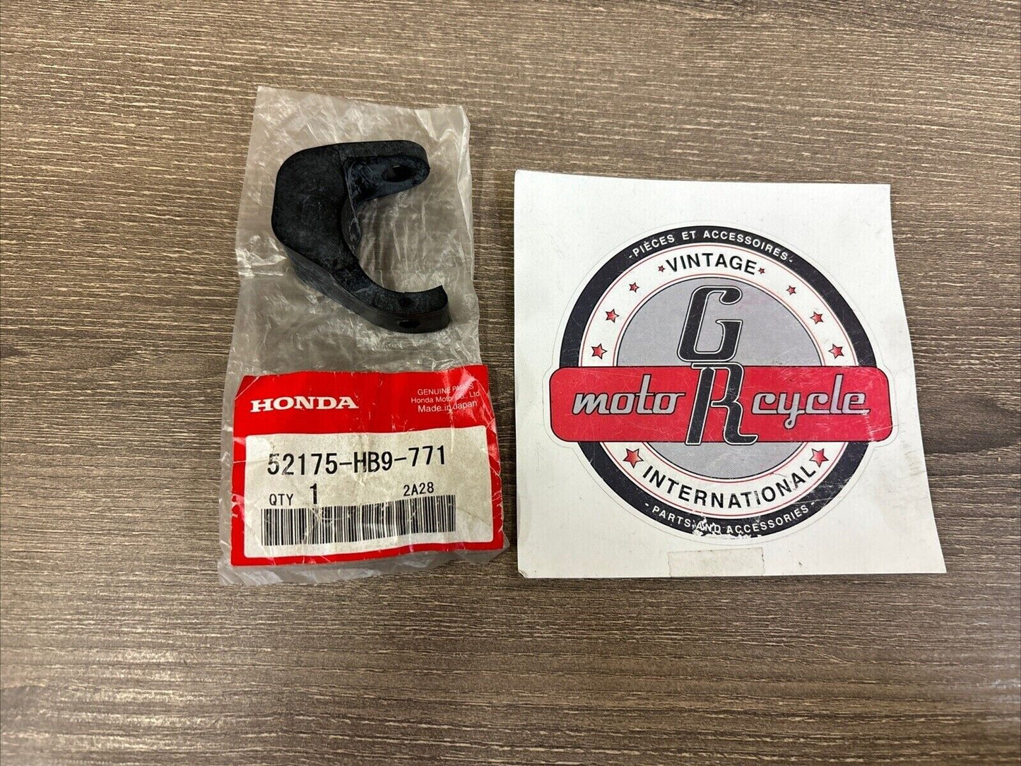 NOS Honda 1988 1989 TRX250R CHAIN LOWER SLIDER 52175-HB9-771 H126