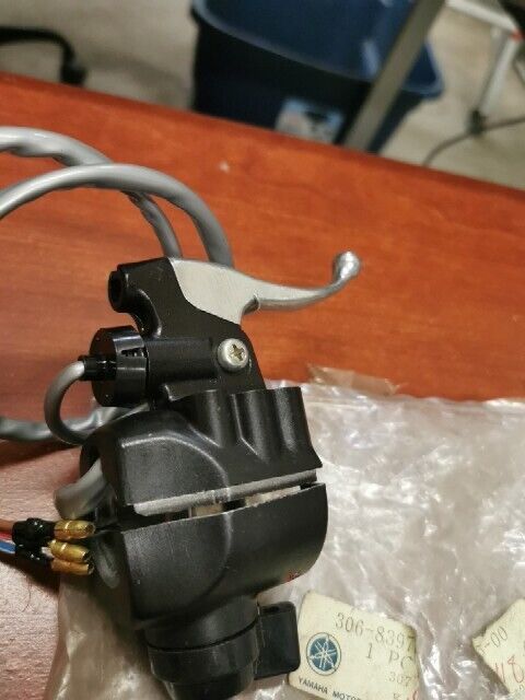 NOS Yamaha TX650 XS2 HANDLE SWITCH 306-83975-00-00 Y133