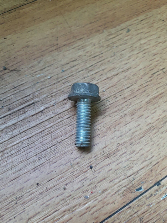 Honda XR100R 1986 screw bolt flange 6x18 6 x 18 mm 95701-06018-00