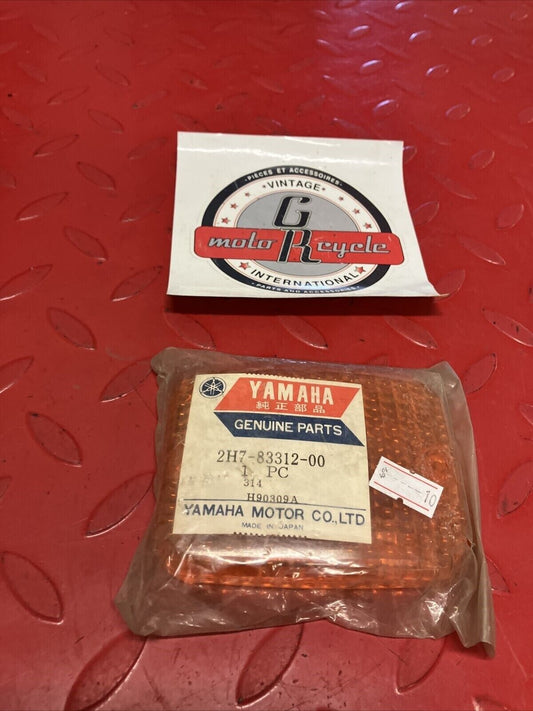 NOS YAMAHA XS1100 1978 - 1981 TURN SIGNAL FLASHER LENS 2H7-83312-00-00 Y60