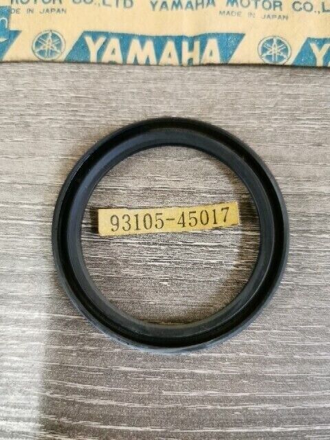 NOS YAMAHA VMX12VC FZR600RKC RD350A FZR1000 FJ1100 OIL SEAL 93105-45017-00 Y148