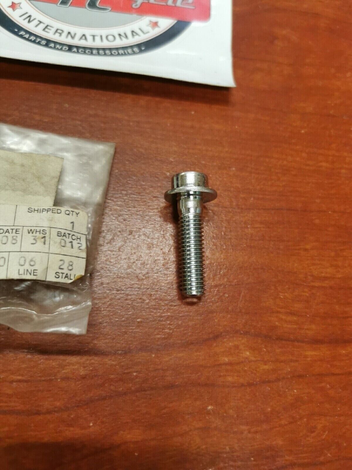 NOS Yamaha FZ6 TDM850 FZR1000 YFM350 YFM400 BOLT 90109-082A1-00 Y72