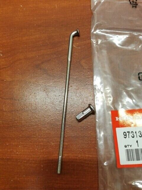 NOS Honda CB750K SPOKE BS (8X142.5) 97313-69125R0 H99