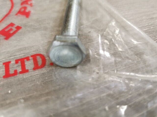 NOS HONDA CB500 CB550 Bolt Rr ENGINE UPPER  90108-323-000 H70