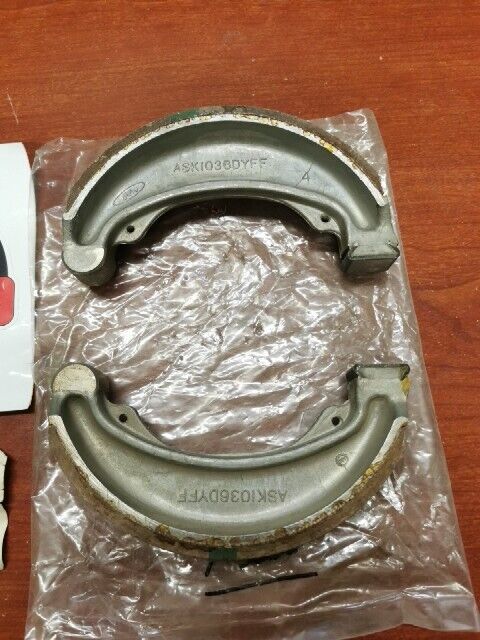 NOS Honda CB200 CL175 CL200 SL175 SL350 BRAKE SHOE KIT SUB. 43120-354-670 H73