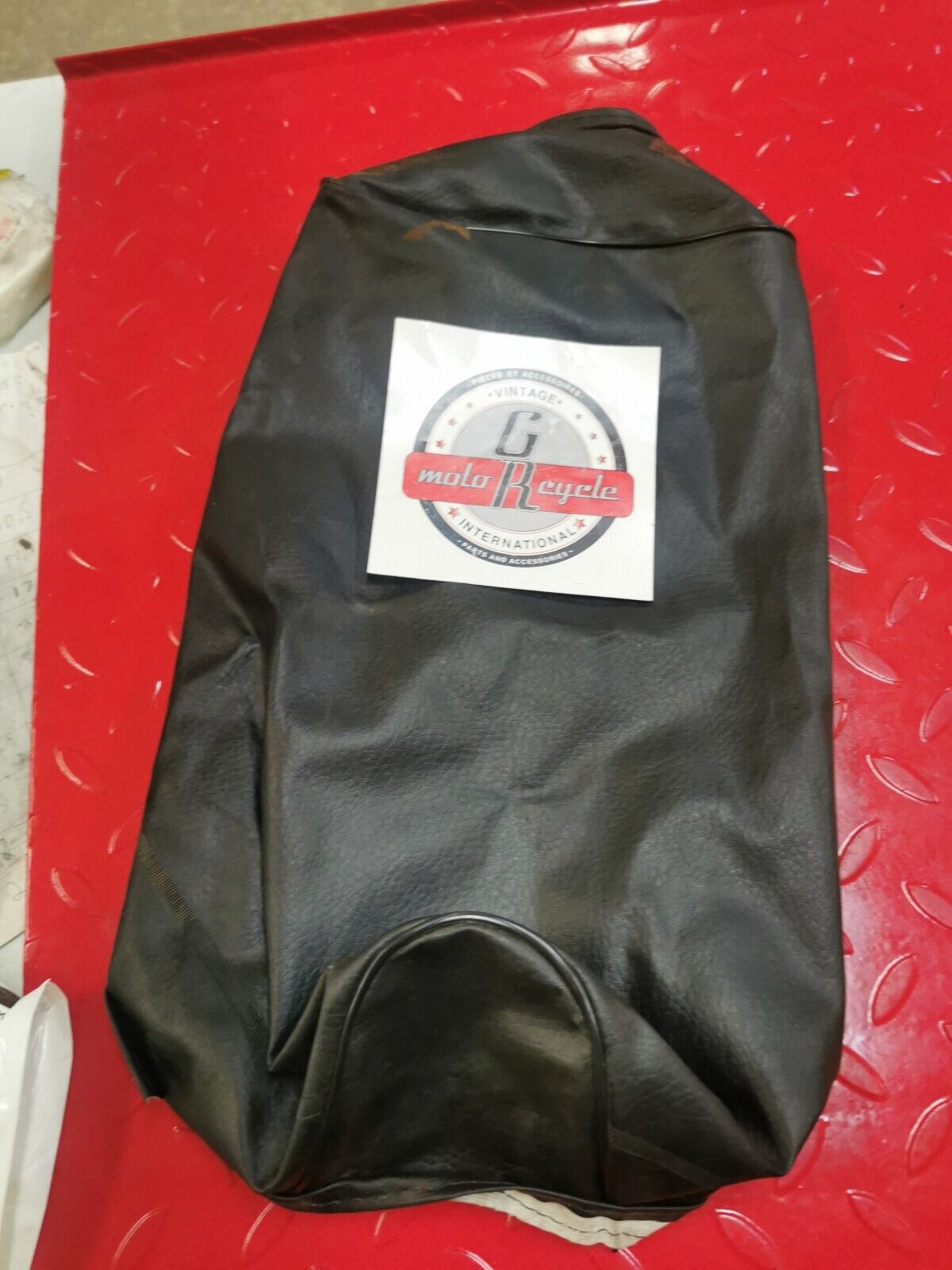 NOS YAMAHA 1982 MJ50 COVER SINGLE SEAT 5H9-24711-00-00 Y13