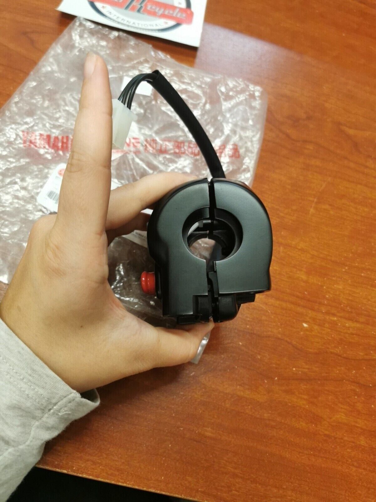 NOS Yamaha HANDLE SWITCH 5PJ-H3976-02-00 Y85