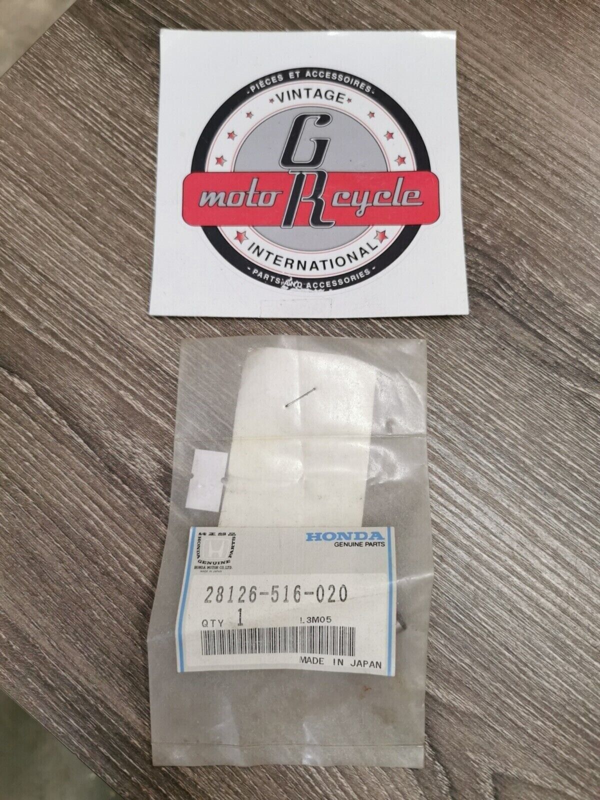 NOS HONDA GL500 GL1100 CAP 28126-516-020 H51